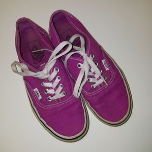 Vans classics in fun fuschia color!